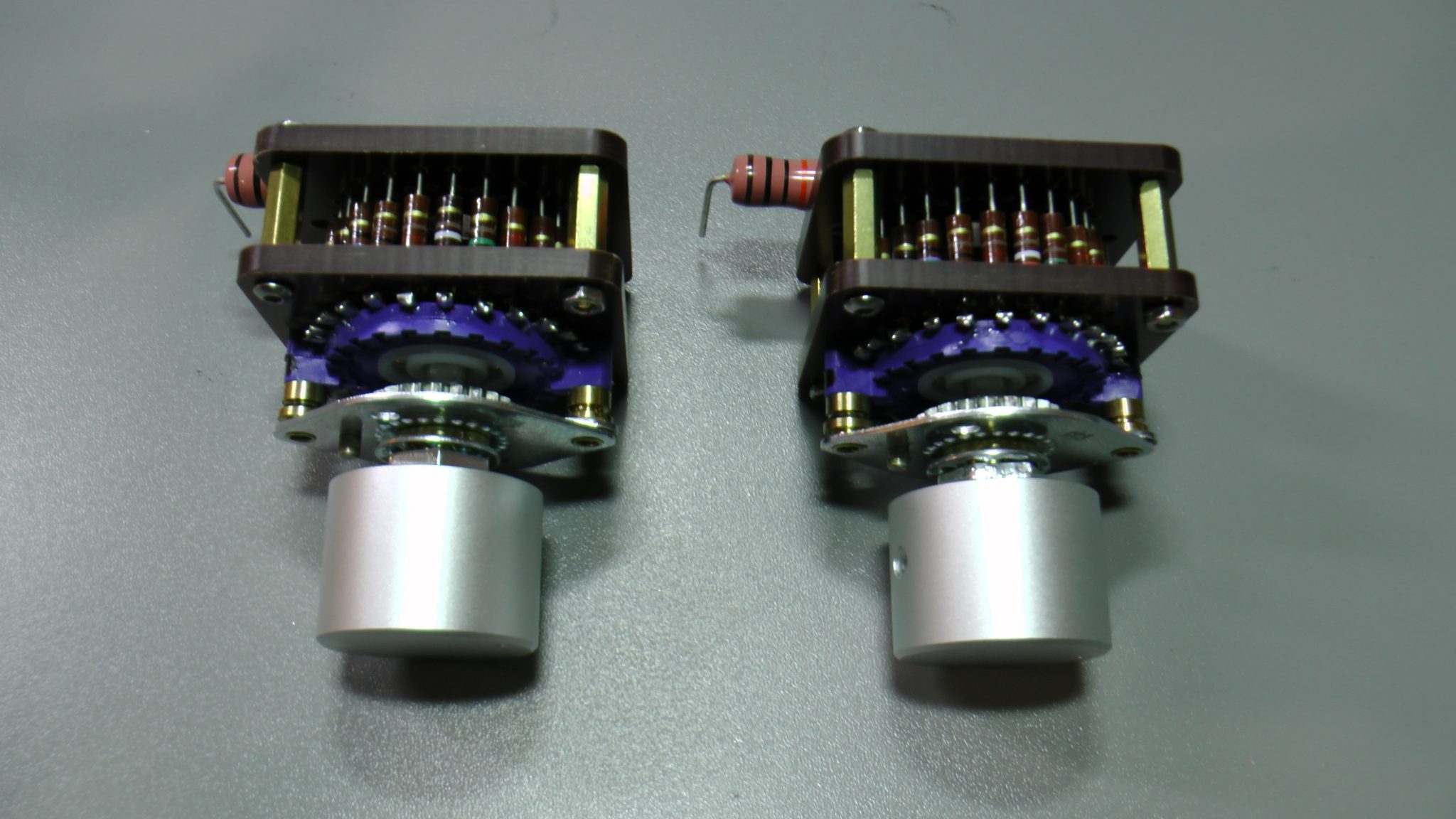 SW1X Stepped Attenuator with Resistors on Bakelite Spacers SW1X Audio