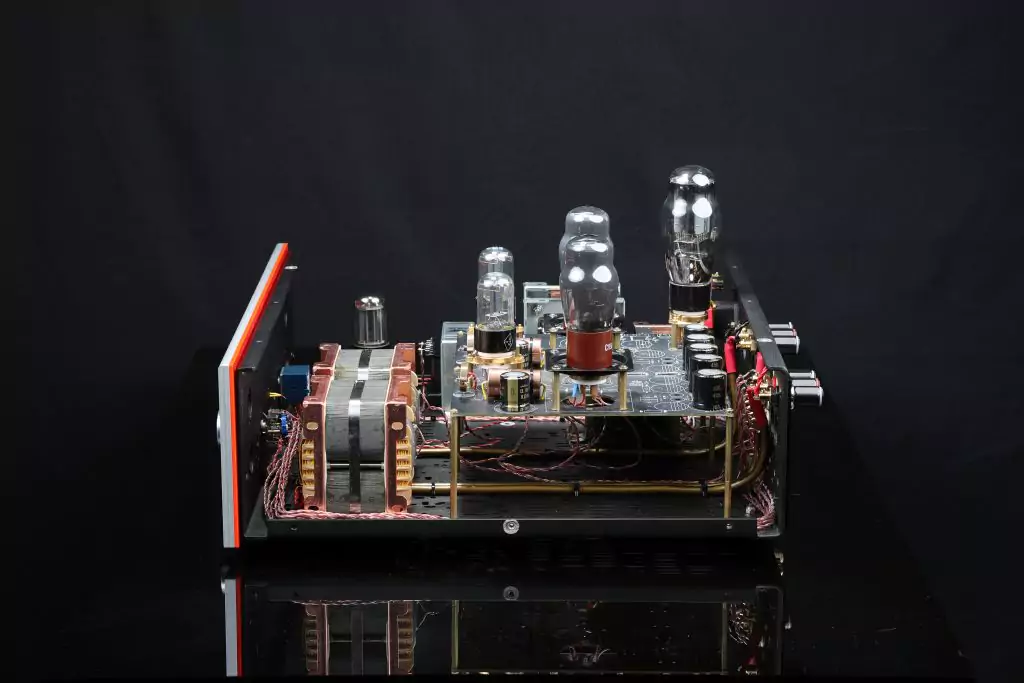 Amp II Electra Integrated Amplifier Internal