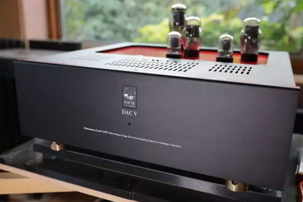 DAC V Remote Streaming Vs Local Playback Vinyl Record Player