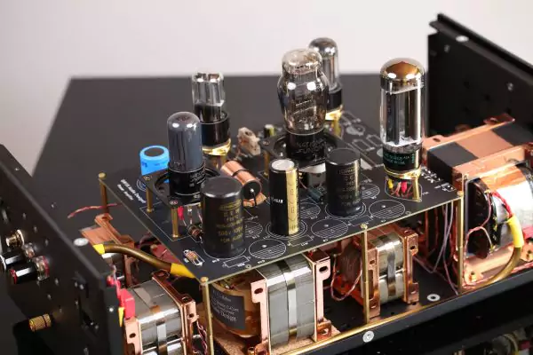 Monoblock power amplifier