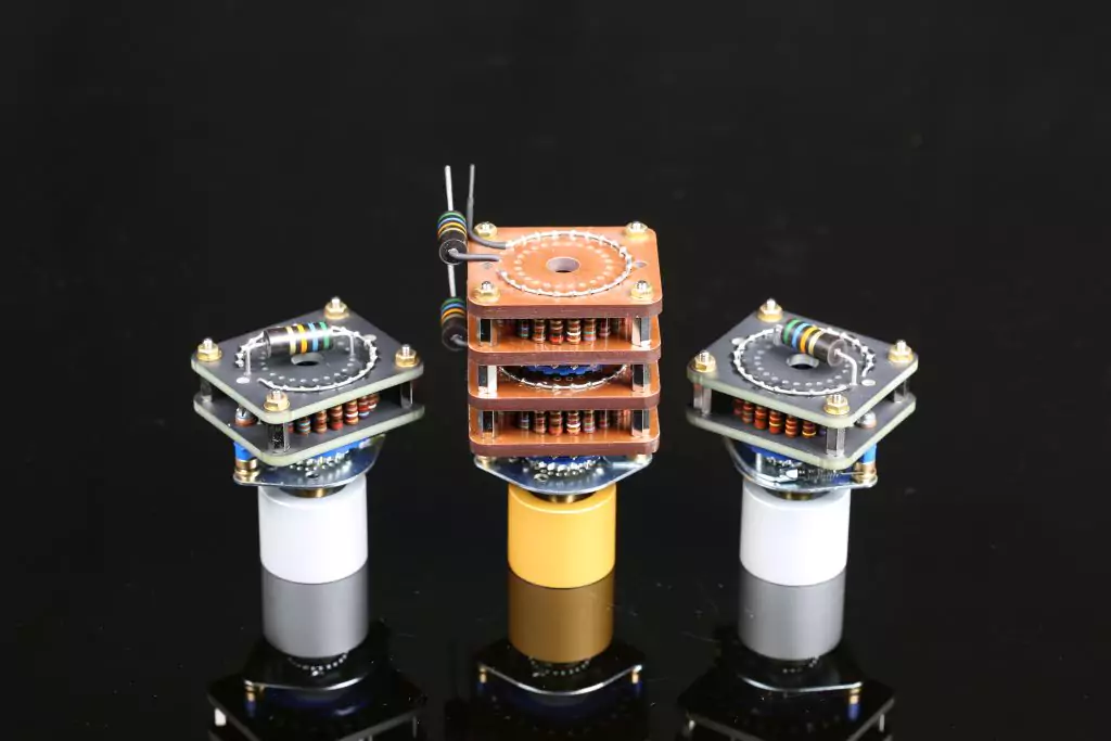 SW1X Stepped Attenuator. Bakelite Resistor