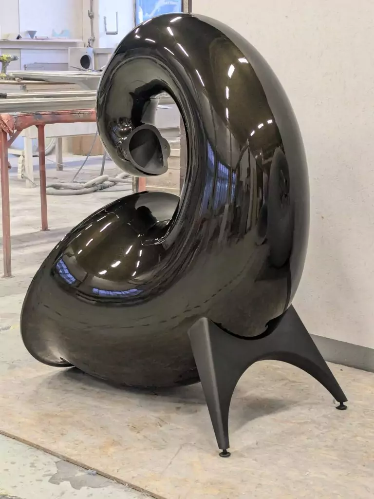 Lady Black Pearl Horn Loudspeakers