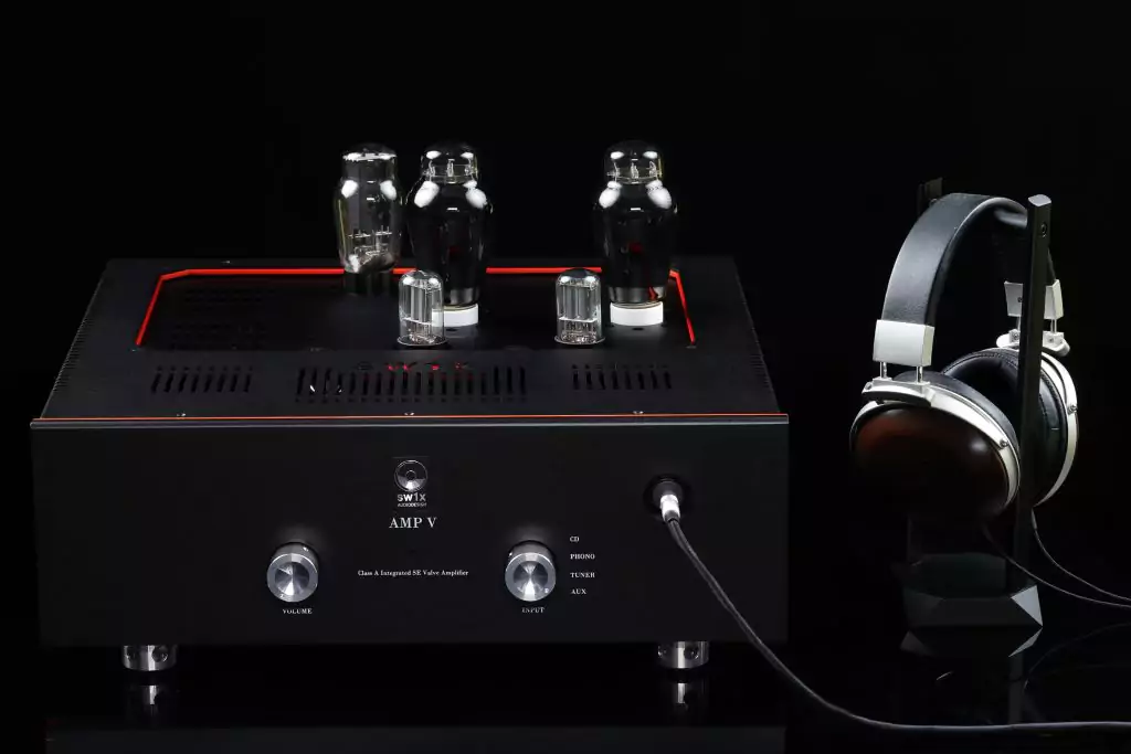 SW1X AMP V “Titan” HP Integrated Headphone Amplifier 300b
